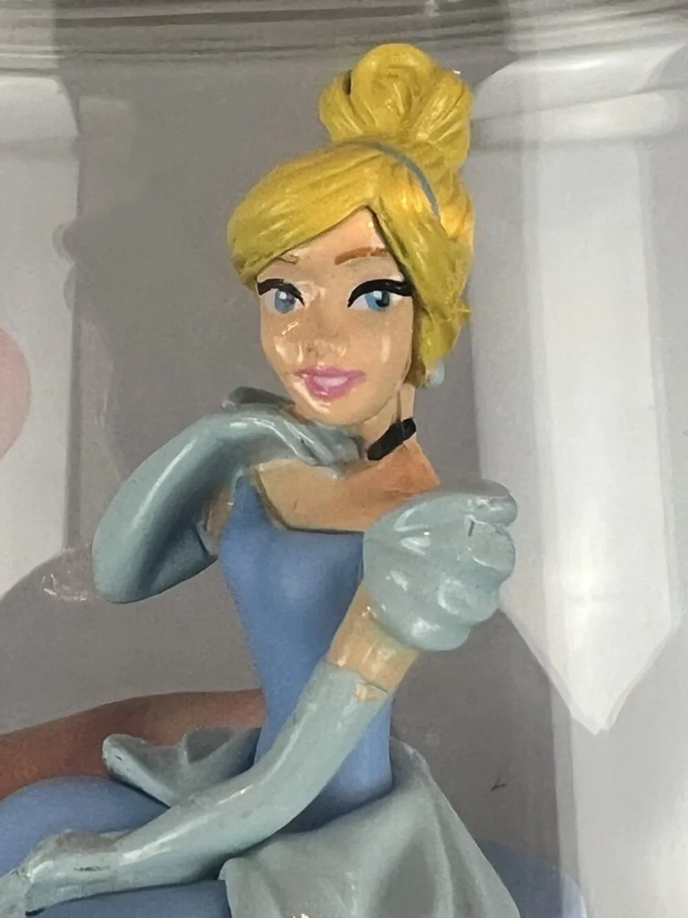 Disney Cinderella Sitting Cake Topper Handmade Cloche Dome Diorama Display 5”